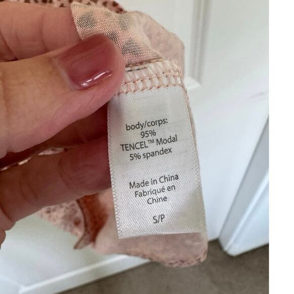 Eberjey Gisele Pajama Top Button Down Mocha Animal Hearts Small - Picture 4 of 5